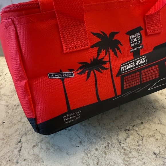 NWT -RED Trader Joe's Mini insulated Bag - Picture 7 of 10